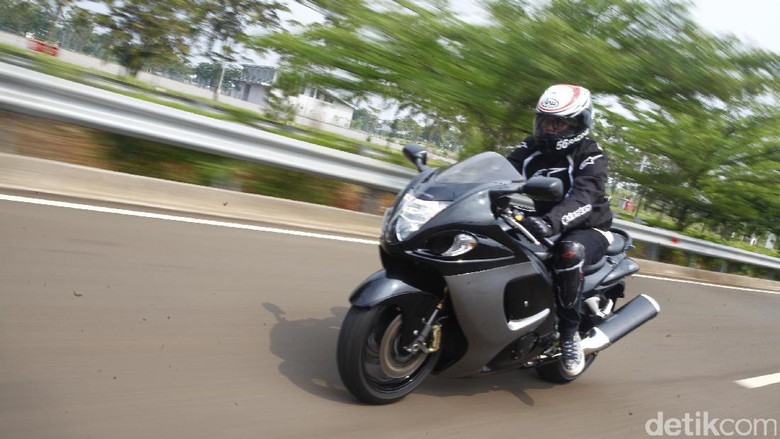 Suzuki Hayabusa (Foto: Hasan Al Habshy) Suzuki Hayabusa (Foto: Hasan Al Habshy)