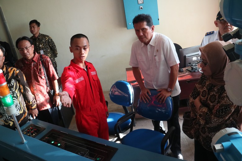 Menpan RB Harap Kampus Pelayaran Ini Tak Cetak Pembantu di LN Menpan RB Harap Kampus Pelayaran Ini Tak Cetak Pembantu di LN