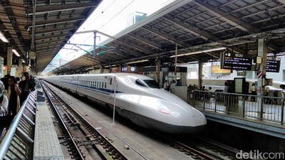 Foto: Whuzz! Ini Dia Shinkansen yang Bisa Ngebut 300 Km/Jam