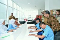Jokowi di Perpusnas: Sambangi Tunanetra hingga Anak TK