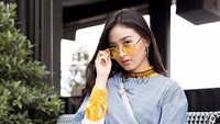 Pemain film Rumah Pasung berpose dengan makeup natural dan membuatnya terlihat cantik bersinar. Dok. Instagram/natashawilona12