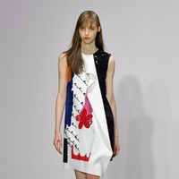 Model walks the runway for Oscar De La Renta fashion show during New York Fashion Week on September 11, 2017 in New York City.  (Photo by Slaven Vlasic/Getty Images)