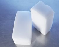 Kalau mati listrik gunkaan dry ice atau es balok.