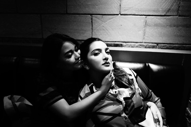 Bagi Aurel, Ashanty lebih dari sekadar ibu tiri. “Love of my life,” begitu dia menulis pada keterangan fotonya bersama Ashanty yang diunggahnya ke Instagram @aurelie.hermansyah. Foto: Dok. Instagram