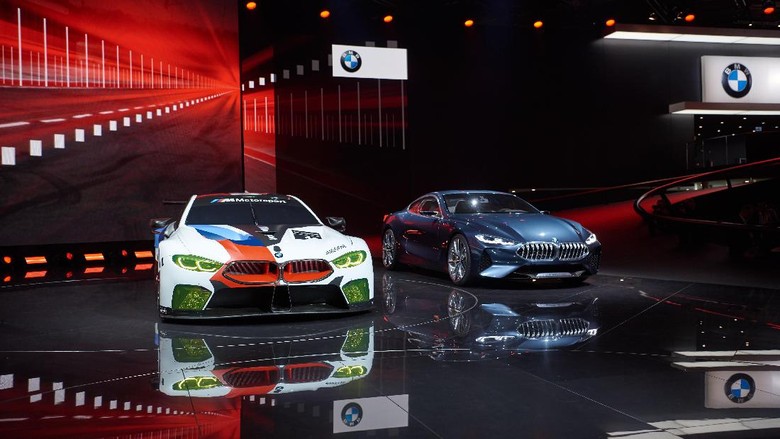 Mobil Balap BMW Berkekuatan 500 Daya Kuda Mobil Balap BMW Berkekuatan 500 Daya Kuda