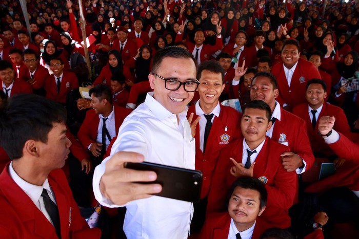 Bupati Anas Minta Mahasiswa Teladani Para Tokoh Bangsa