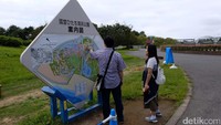 Hitachi Sea Side Park terbagi menjadi tujuh area taman. Setiap area memiliki tema dan keunikan tersendiri. Traveler bisa memilih mau mengunjungi area yang mana dengan melihat peta taman (Rachman/detikTravel)