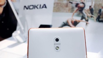 Kamera depan belakangnya sebesar 8 megapixel. (Foto: detikINET/Adi Fida Rahman)