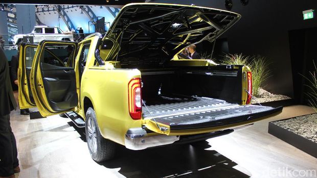 Mercedes-Benz X-Class