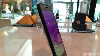 Sementara luas layar yang diusung menawarkan bentang 5 inch dengan resolusi HD (1.280 x 720 pixel). (Foto: detikINET/Yudhianto)