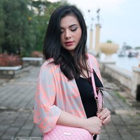 Eriska Reinisa yang menikah pada umur 20 tahun dengan Mithu Nisar. Foto: Instagram