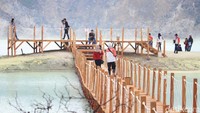 Dibangunnya Dermaga Ponton merupakan inovasi pengelola Kawah Putih untuk menghadapi persaingan wisata di Wilayah Bandung Selatan (Wisma/detikTravel)