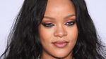 Rihanna Tampil Serba Hitam