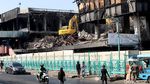 Pasar Senen yang Bekas Terbakar Mulai Dibongkar