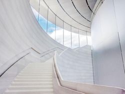 Menjelajah Megahnya Markas Luar Angkasa Apple