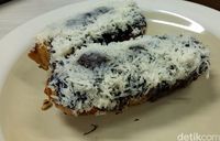 Pisang molen cokelat keju.