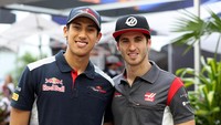 Giovinazzi sendiri sekarang menjadi test driver di tim Haas. Dia akan beradu cepat dengan Sean di free practice I GP Singapura. Foto: Scuderia Toro Rosso