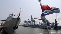 Tiga kapal perang China bernama Changchun, Jingzhou dan Chahou ini dipimpin oleh Deputy Commander Eastern Theater Command the PLA Navy, Rear Admiral Shen Hao.