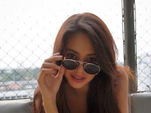 Macet? Yuk Lihat Impersonate Game Bareng Aurelie Moeremans