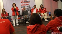 Ketua Umum PSI Grace Natalie memberikan keterangan pers usai menerima berkas pendaftaran dari Danik Eka Rahmani.