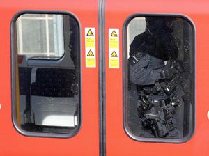 Polisi Inggris Buru Pelaku di Balik Ledakan Kereta London