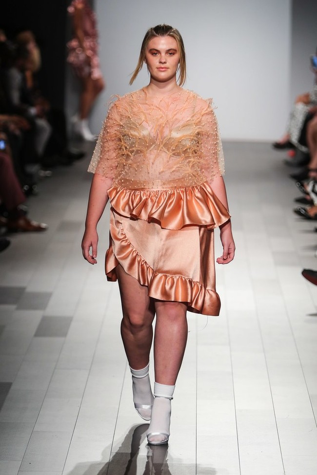 Fashion show Project Runway juga banyak dihiasi model-model plus size. Foto: Ist.