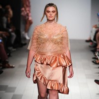 Fashion show Project Runway juga banyak dihiasi model-model plus size. Foto: Ist.