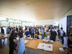 Menjelajah Megahnya Markas Luar Angkasa Apple