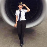 Divi Chandani merupakan salah satu pilot maskapai penerbangan Garuda Indonesia. Foto: Instagram