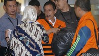 Proyek tersebut yakni pembangunan Jembatan Sentang senilai Rp 32 miliar yang dimenangkan oleh PT GMU dan proyek pembangunan Jembatan Sei Magung senilain Rp 12 miliar yang dimenangkan PT T. Sementara Rp 400 juta sisanya merupakan fee yang diperoleh OK Arya dari Syaiful terkait dengan proyek betonisasi jalan Kecamatan Talawi senilai Rp 3,2 miliar.