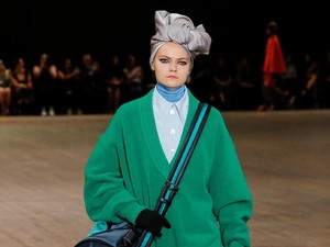 Tampilkan Model Pakai Turban di Fashion Show, Marc Jacobs Dikritik Netizen