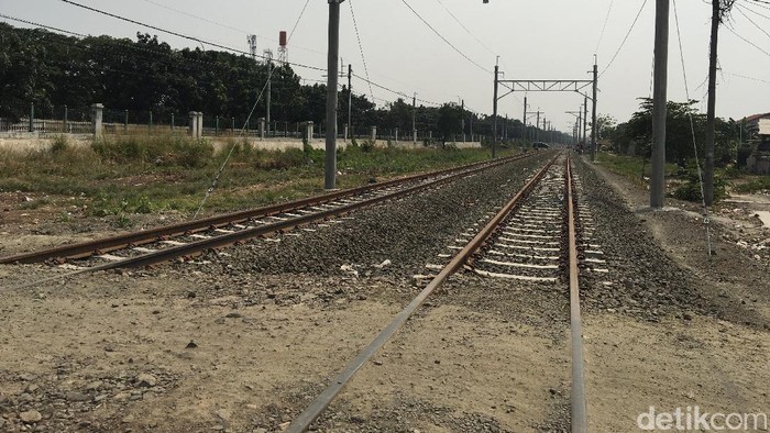 Kondisi Terkini Pembangunan Rel Kereta Bandara Soekarno Hatta 3895