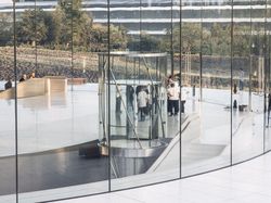 Menjelajah Megahnya Markas Luar Angkasa Apple