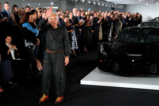 Fashion dan otomotif adalah dua dunia yang saling bertolak belakang. Namun bagi desainer Ralph Lauren, keduanya saling bersinergi. Foto: Reuters