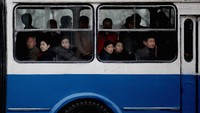 Beginilah aktivitas dan kehidupa warga di Pyongyang, Ibu kota Korea Utara. (Getty Images)