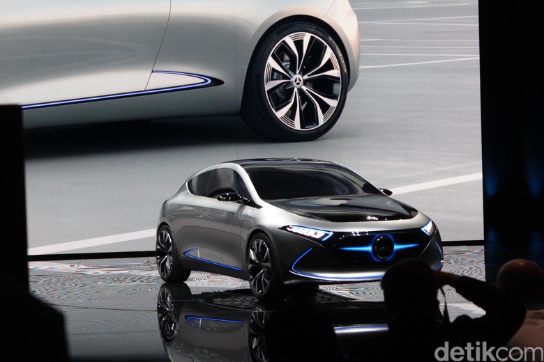 Konsep Mobil Listrik Mercedes-Benz EQA Concept (Foto: AN Uyung Pramudiarja) Konsep Mobil Listrik Mercedes-Benz EQA Concept (Foto: AN Uyung Pramudiarja)