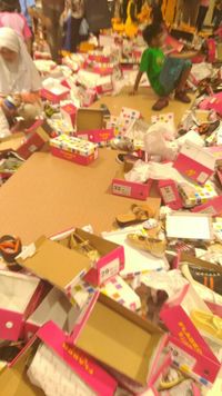 Matahari Tutup Gerai, Begini Keriuhan Pembeli 'Berebut' Diskon