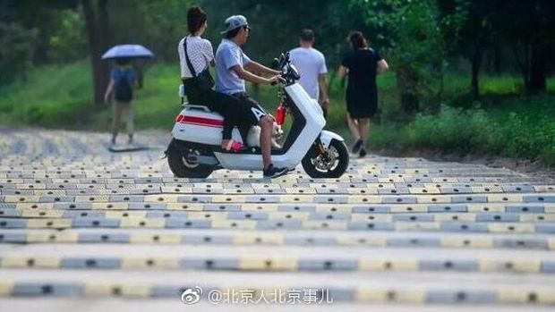 Lewat Jalan Penuh Polisi Tidur Seperti Ini, Yakin Sanggup?