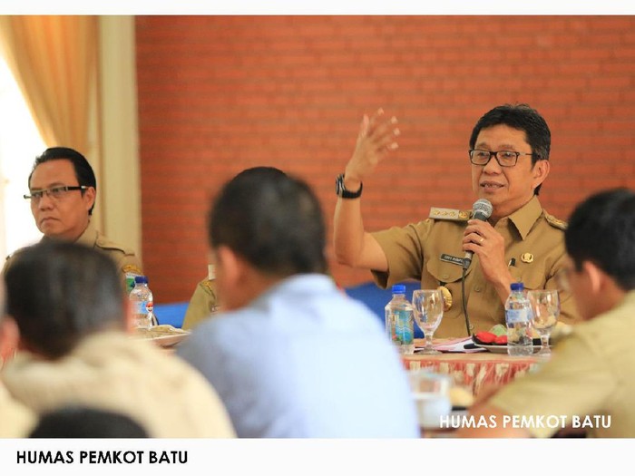 Ditangkap KPK, Walkot Batu Diperiksa di Polda Jatim