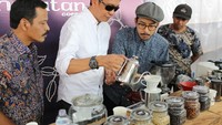 Diduga Eddy menerima suap terkait dengan proyek.