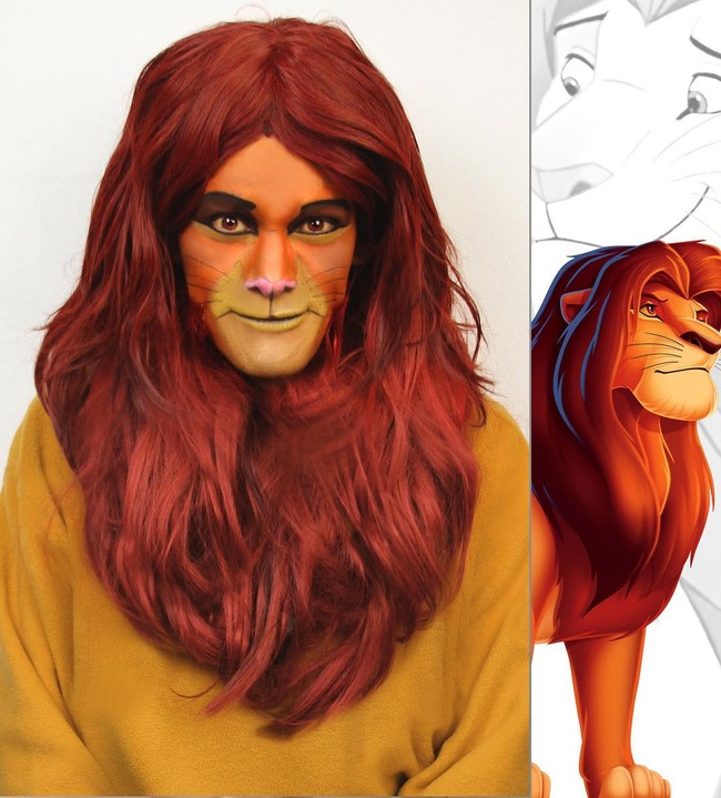 Simba dari The Lion King pun tak luput dari aksi Stryker bermain cosplay. Foto: dok. Instagram