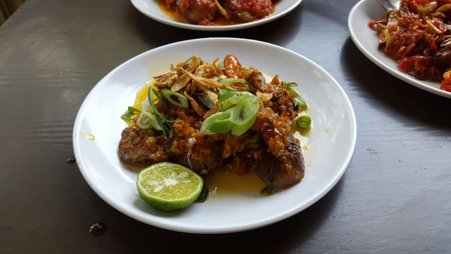 Jengkol Bermartabat yang Enak hingga Melahirkan di Parkiran Burger King Jengkol Bermartabat yang Enak hingga Melahirkan di Parkiran Burger King