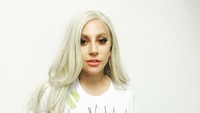Dan Lady Gaga pun kena gosip sama dari dua artis sebelumnya. Foto: Instagram/ladygaga