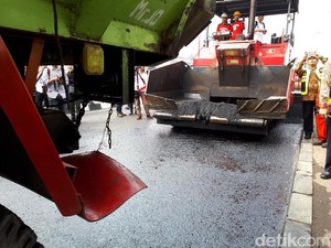 Harga Anjlok, Pemkab Muba Pakai Karet untuk Campuran Aspal