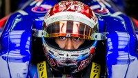 Sean yang berstatus pebalap tes Toro Rosso sebelumnya berkesempatan menjajal mobil STR12 dalam tes di Bahrain dan Hongaria. Foto: Peter Fox/Getty Images