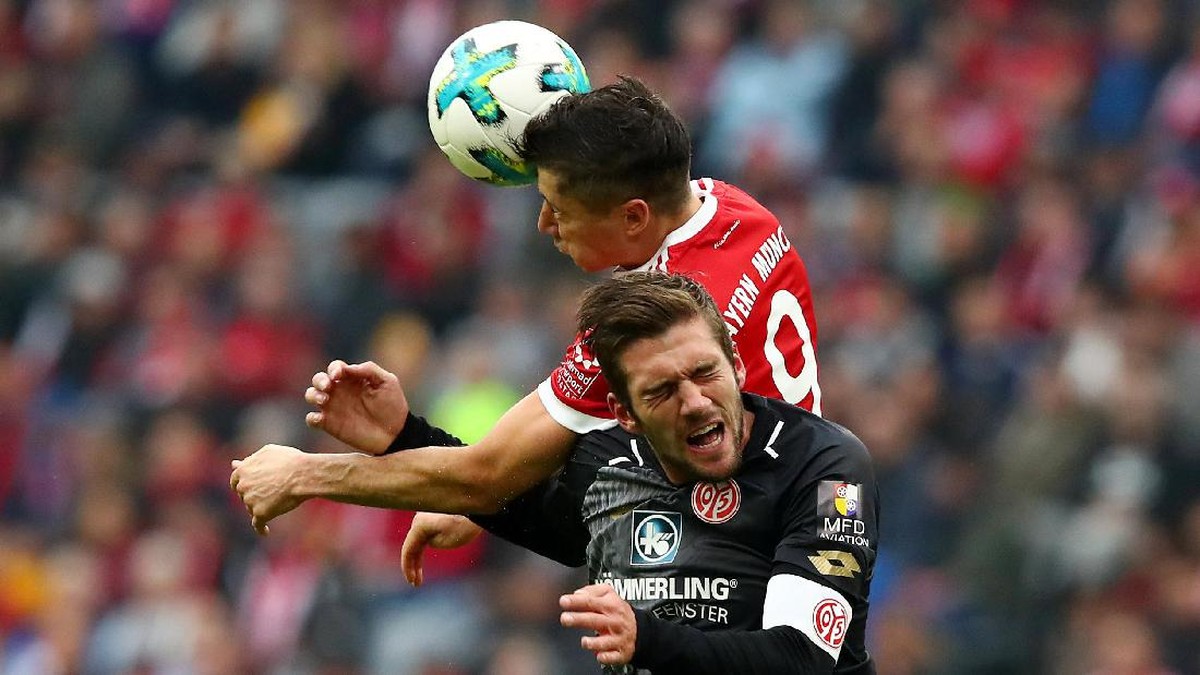 Bayern Munich mengalahkan Mainz 4-0 di Bundesliga 2017/2018. Foto: Michael Dalder/Reuters