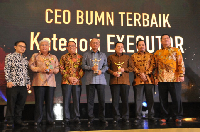 Dirut Bukit Asam Raih Best CEO BUMN Kategori Executor
