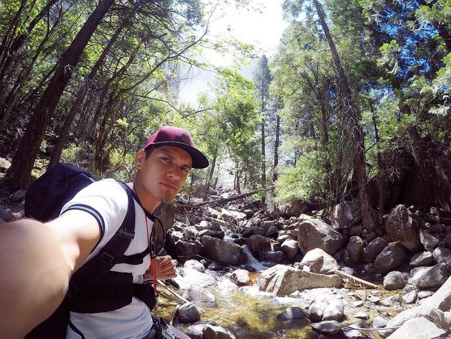 Dari foto-foto di akun Instagramn-nya, Stryker terlihat sangat menyukai traveling. Foto: dok. Instagram