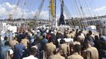 Momen Salat Jumat di KRI Bima Suci yang Bakal Berlayar ke Indonesia
