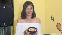 Tak hanya merayakan ulang tahun, Mikha Tambayong juga sekaligus meresmikan kafe miliknya, Bebop Food Studio (Foto: Desi Puspasari/detikHOT)